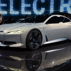 BMW i4 : Глава BMW Харальд Крюгер подтвердил название следующей i-модели