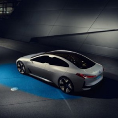 BMW i4 : Глава BMW Харальд Крюгер подтвердил название следующей i-модели