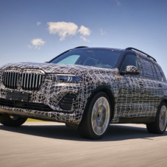 BMW X7 iDrive G07- туристический седан на семь человек