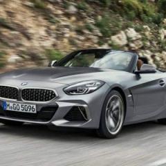 BMW Z4 Roadster: новое видео с M40i G29 в темно-сером кузове