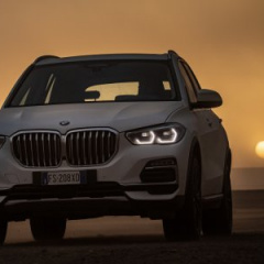 Приключения итальянцев на BMW X5 в древних песках Сахары