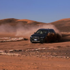 Приключения итальянцев на BMW X5 в древних песках Сахары