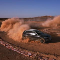 Приключения итальянцев на BMW X5 в древних песках Сахары