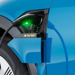 BMW запускает быструю зарядную станцию мощностью 450 кВт