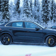 Предстоящий конкурент BMW X6 новый Porsche Cayenne Coupe замечен на тестировании в холодную погоду