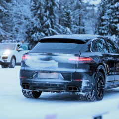 Предстоящий конкурент BMW X6 новый Porsche Cayenne Coupe замечен на тестировании в холодную погоду