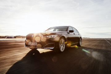 Гибриды 7 –й серии 2019: BMW 745Le и 745e BMW 7 серия G11-G12