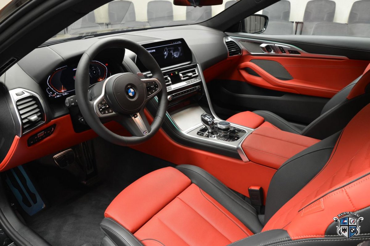 Индивидуальный BMW M850i xDrive с внешним пакетом BMW M Carbon
