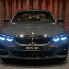 BMW Абу-Даби Моторс получил первые BMW 3-й серии G20 2019 в цвете Dravite Grey Metallic