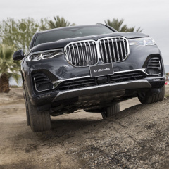 BMW X7- настоящий внедорожник!