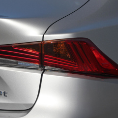 Следующее поколение Lexus IS переходит на двигатели от BMW