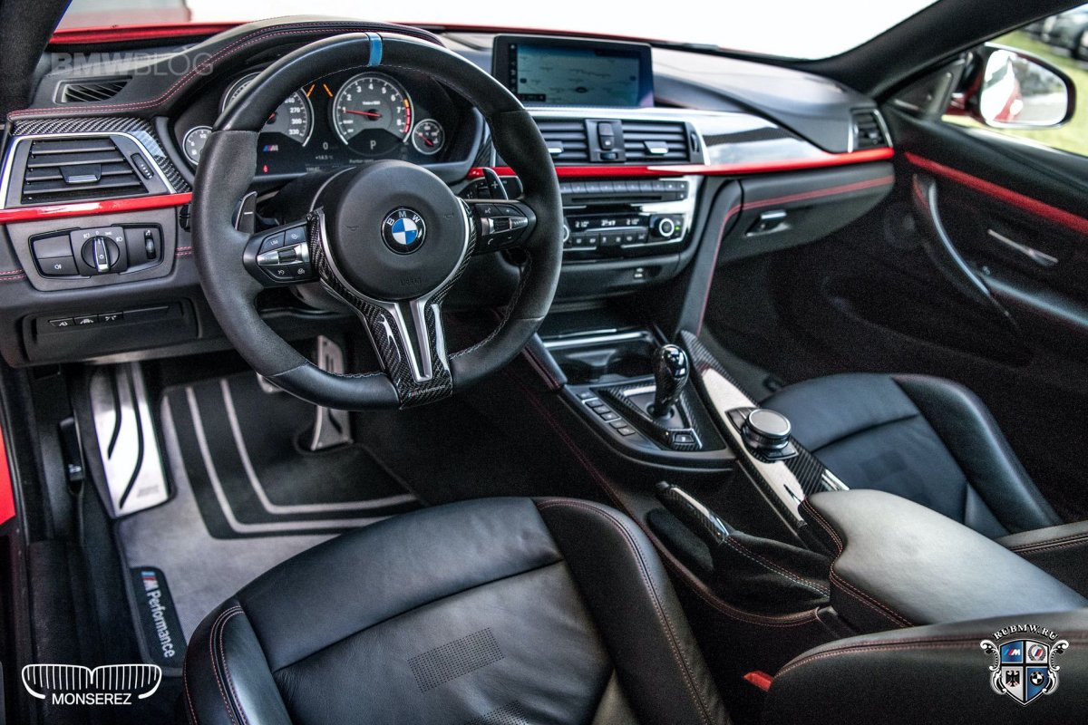 BMW M4 Coupe в потрясающем красном кузове с M Performance Parts
