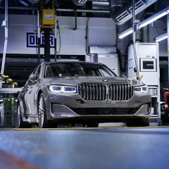 Топовая модель BMW 7 серии LCI запущена в серию в Дингольфинге