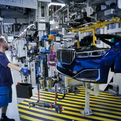 Топовая модель BMW 7 серии LCI запущена в серию в Дингольфинге