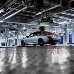 Топовая модель BMW 7 серии LCI запущена в серию в Дингольфинге