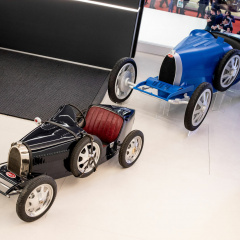 Детский электромобиль Baby II от Bugatti стоимостью 30 тысяч евро