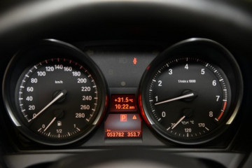 BMW Z4 E89, Шкалы km/h