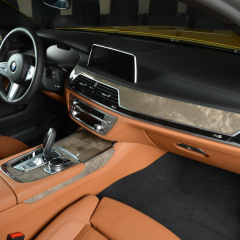 BMW 730Li с Facelift от BMW Абу-Даби Моторс