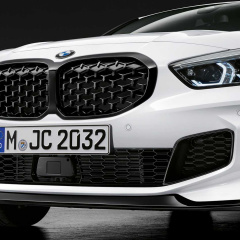 Новая BMW M135i xDrive в спортивном облике с деталями M Performance