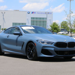 BMW M850i первого ограниченного выпуска Frozen Barcelona Blue Metallic 2019 года