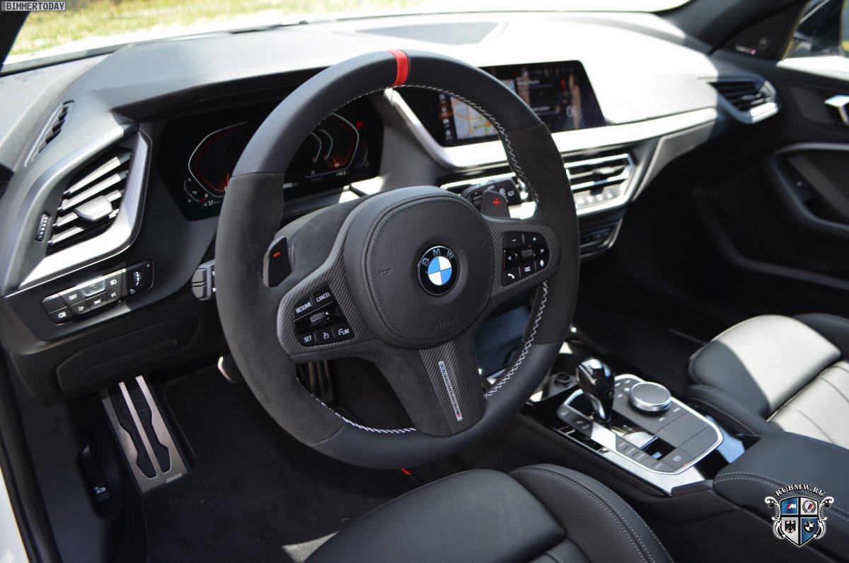 Третье поколение BMW 1 Series F40 с пакетом M Performance