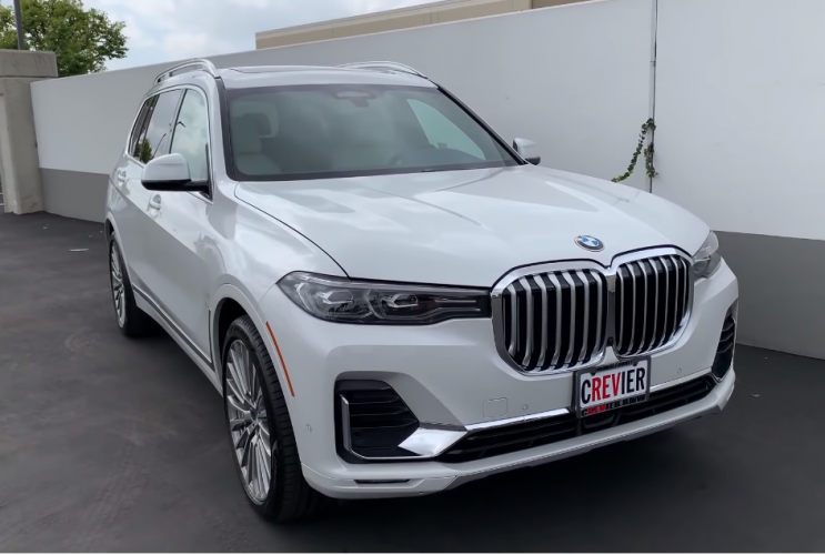 Как заказать уникальную курсовую работу по автомобильной промышленности BMW X7 серия G07