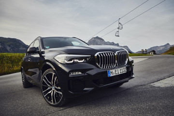 BMW объявила о выходе на рынок совершенно нового BMW X5 xDrive45e BMW PHEV Все PHEV