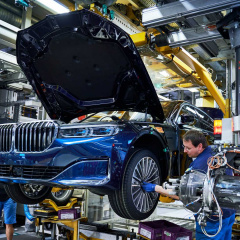 Следующее поколение BMW i7S получит 670 л.с.