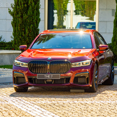 BMW M760Li 2020 года с V12