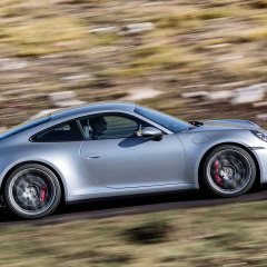 Porsche 911 на «механике» получит бесплатную опцию