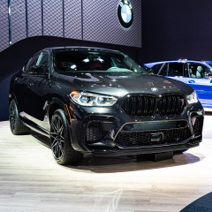 BMW X6 M Competition в Лос- Анджелесе выглядит потрясающе