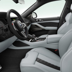 Экстерьер обновленного BMW X6 M 2020 с хромированными деталями выглядит довольно удивительно