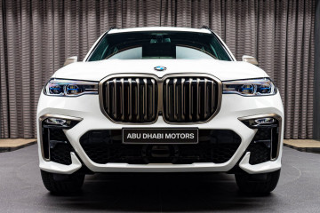 BMW X7 M50i с салоном Tartufo представлен в автосалоне BMW Abu Dhabi Motors BMW X7 серия G07