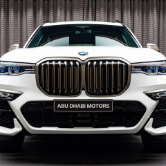 BMW X7 M50i с салоном Tartufo представлен в автосалоне BMW Abu Dhabi Motors