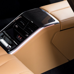 BMW M8 Gran Coupe в исполнении Brands Hatch Grey