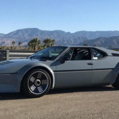 BMW M1 в кузове купе - редкий автомобиль разгоняющийся до 305 км\ч