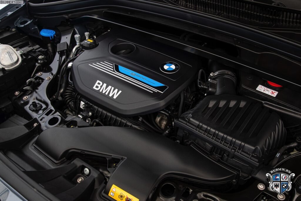 Новый гибридный внедорожник BMW X1 xDrive25e 2020