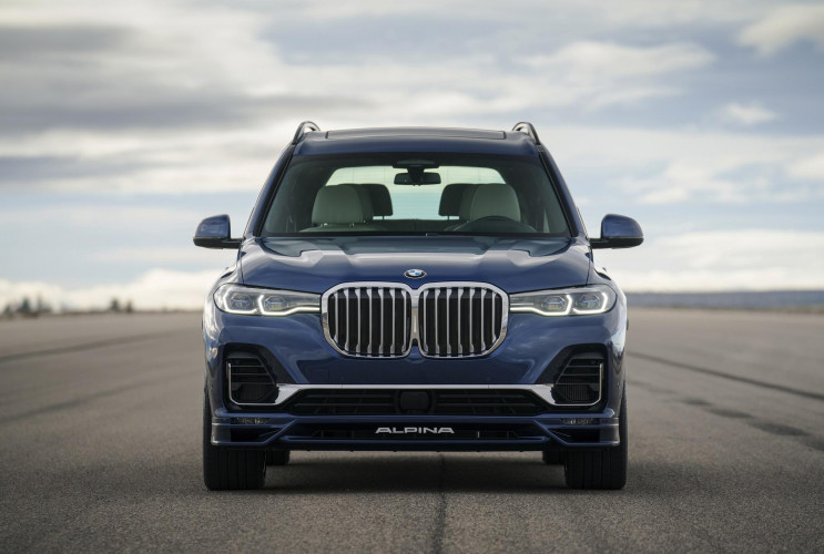 Как заказать уникальную курсовую работу по автомобильной промышленности BMW X7 серия G07