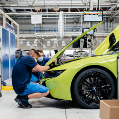 18 последних автомобилей BMW i8 покинули завод BMW в Лейпциге