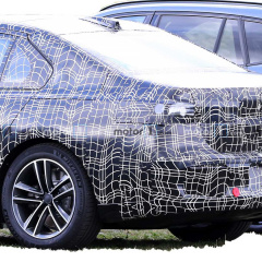 BMW i7 впервые показал свой серийный кузов