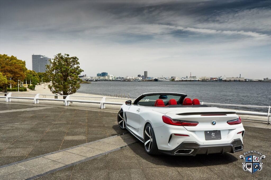 BMW 8 серия G15