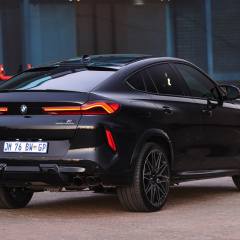 BMW X6 M Competition в сапфировом черном цвете