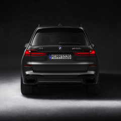 BMW анонсирует X7 Dark Shadow Edition, первую специальную модель семиместного внедорожника