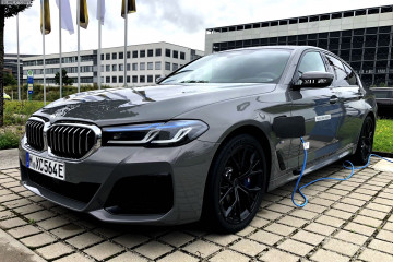 Новый гибридный плагин BMW 545e xDrive LCI с пакетом M Sport BMW PHEV Все PHEV