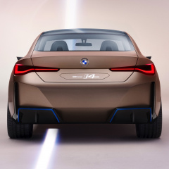 Официально подтверждена силовая версия электромобиля BMW i4 M