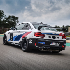 BMW M2 CS Racing - на трассе нет ему равных