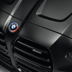 МИРОВАЯ ПРЕМЬЕРА: BMW M4 Competition x Kith - 150 экземпляров M4 ограниченной серии
