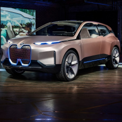 BMW iNext презентуют в онлайн-формате