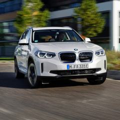 В Германии снизили цены на BMW iX3