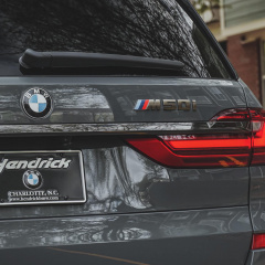 Обновленный BMW X7 M50i 2021 года
